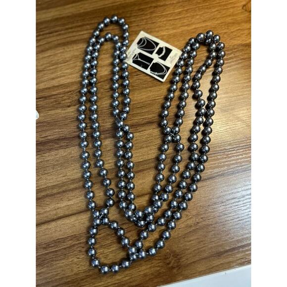 Nwt- endless possibilities- long strand gray faux pearl necklace- multi wear - Picture 1 of 3